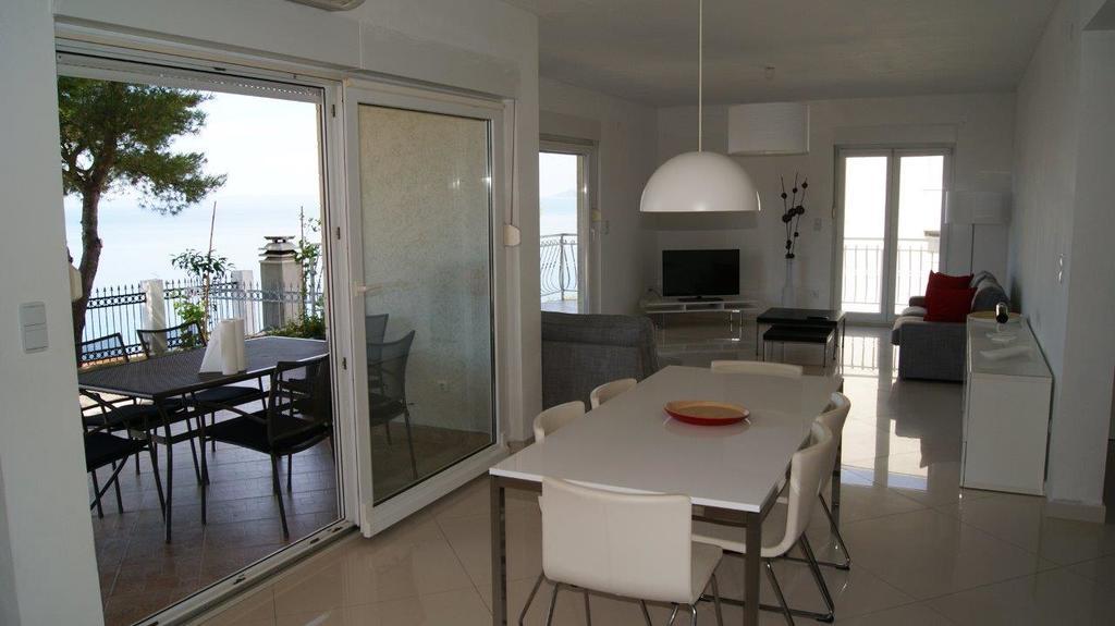 Feelgood Apartments Ποντστράνα Δωμάτιο φωτογραφία